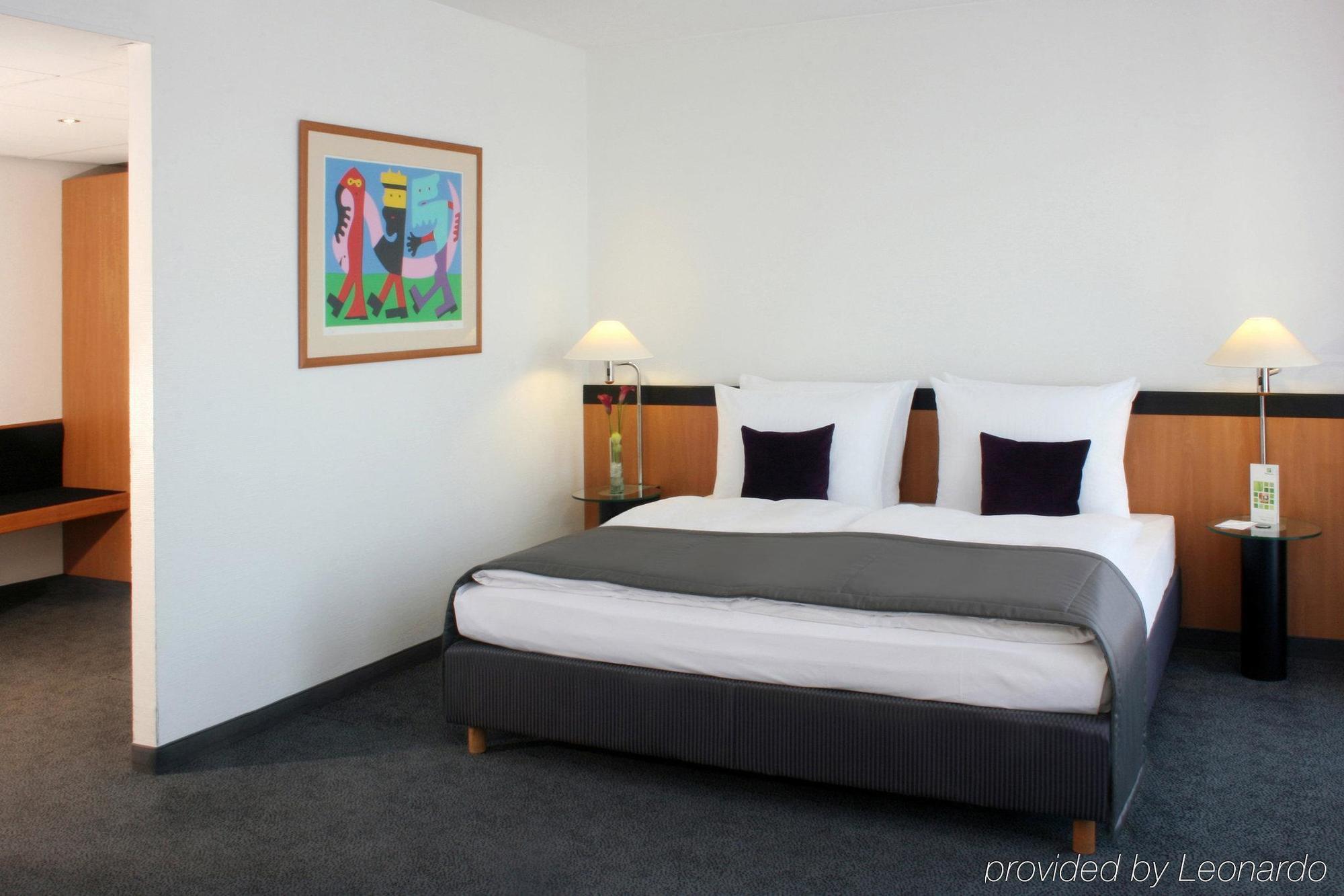 Holiday Inn Berlin City Center East Prenzlauer Berg By Ihg Exterior foto